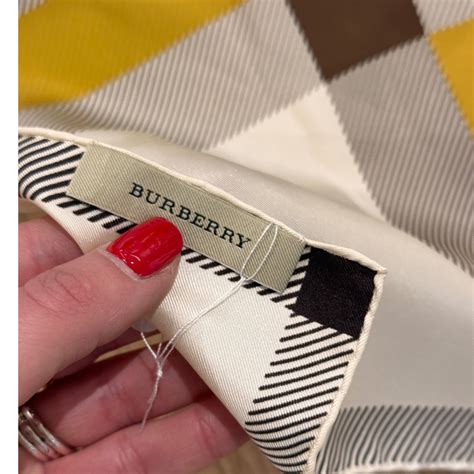 foulard strangolino burberry|The Burberry Scarf .